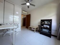 Blk 426A Floral Spring @ Yishun (Yishun), HDB 4 Rooms #539343171